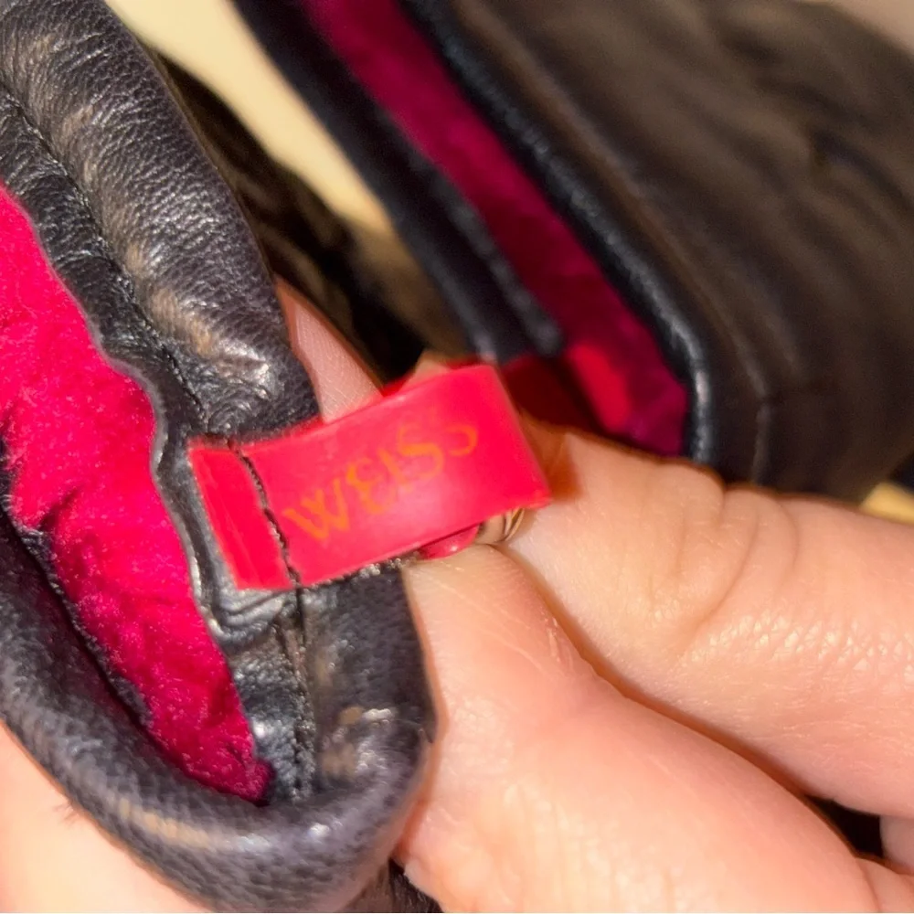 Vintage Weiss Black Leather Mittens with Red faux fur Lining